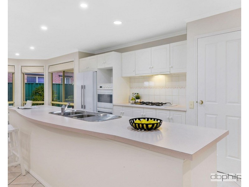 14 Trinity Way, Oakden SA 5086