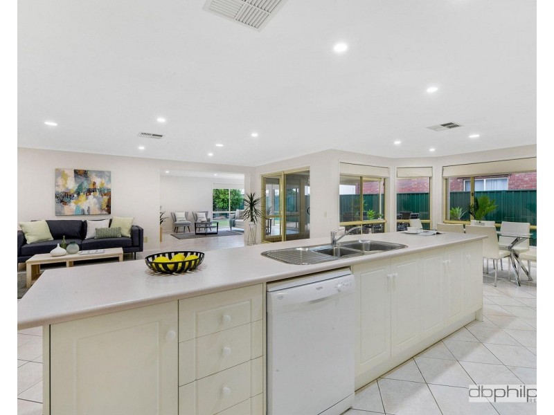 14 Trinity Way, Oakden SA 5086