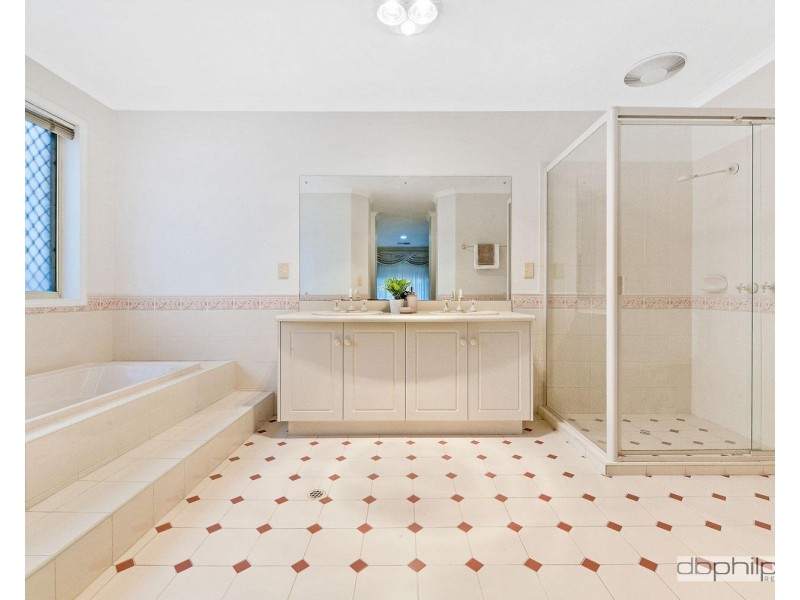 14 Trinity Way, Oakden SA 5086