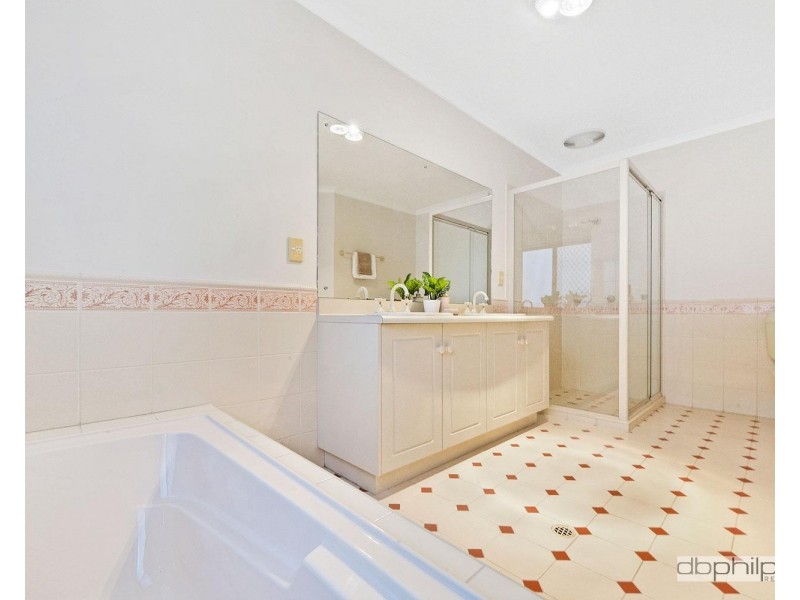 14 Trinity Way, Oakden SA 5086