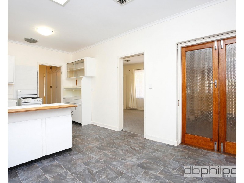 8 Carinya Crescent, Rostrevor SA 5073