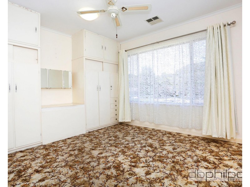 8 Carinya Crescent, Rostrevor SA 5073