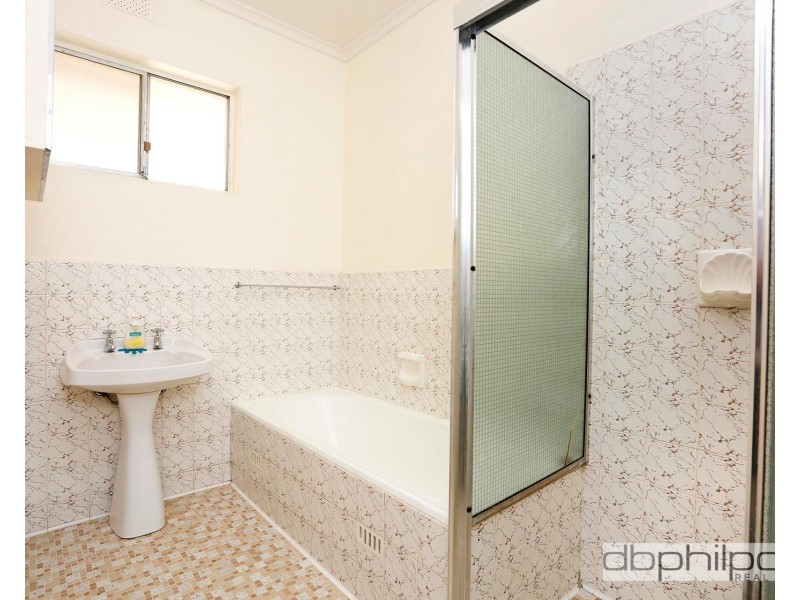 8 Carinya Crescent, Rostrevor SA 5073