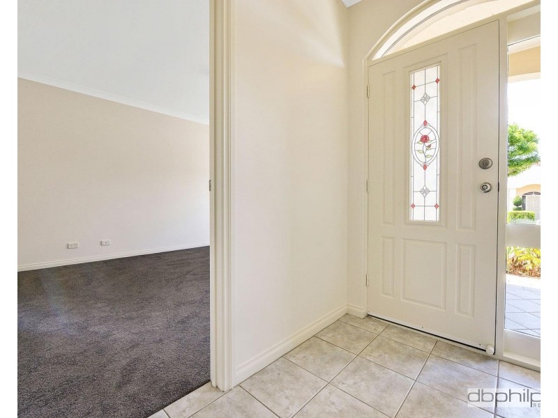 6 Mallard Crescent, Mawson Lakes SA 5095