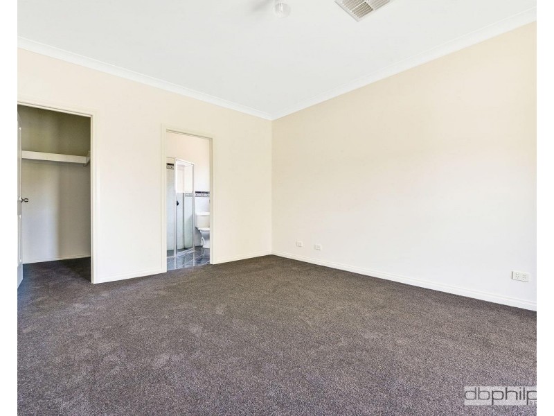 6 Mallard Crescent, Mawson Lakes SA 5095