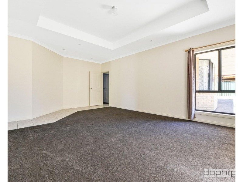 6 Mallard Crescent, Mawson Lakes SA 5095