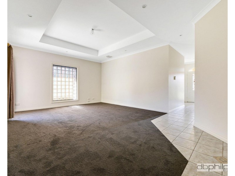 6 Mallard Crescent, Mawson Lakes SA 5095