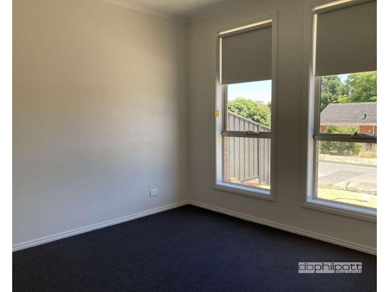 11A Nottingham Crescent, Valley View SA 5093