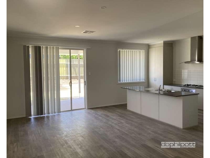 11A Nottingham Crescent, Valley View SA 5093