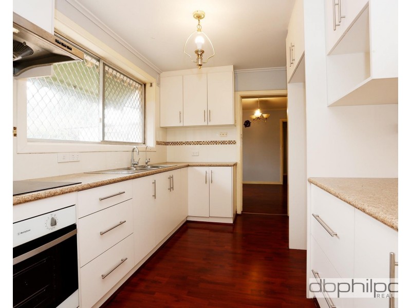 15 Sherborne Street, Elizabeth Downs SA 5113