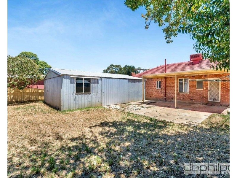 18 Crisp Road, Elizabeth Downs SA 5113