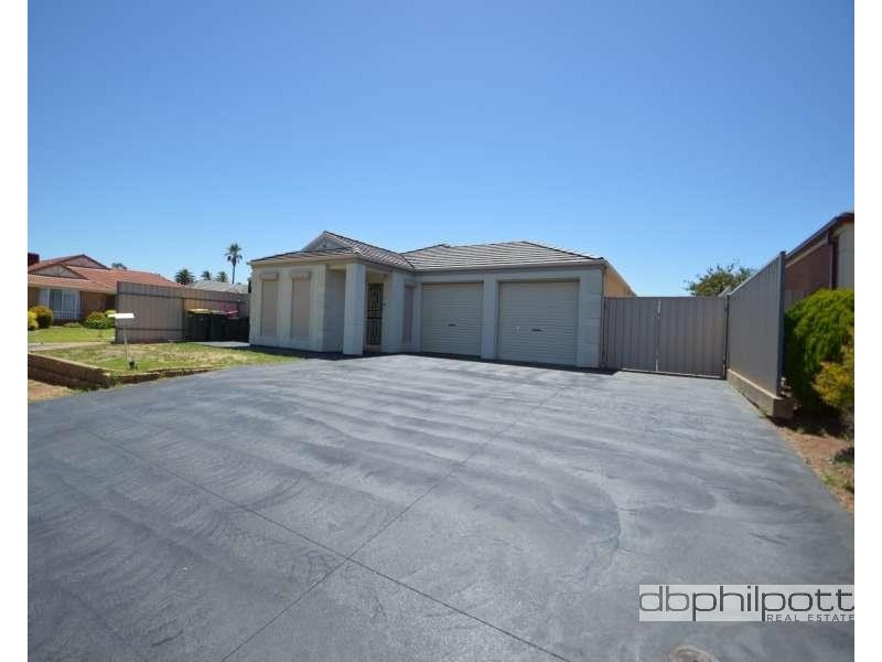 13 Cyclamen Avenue, Para Hills West SA 5096