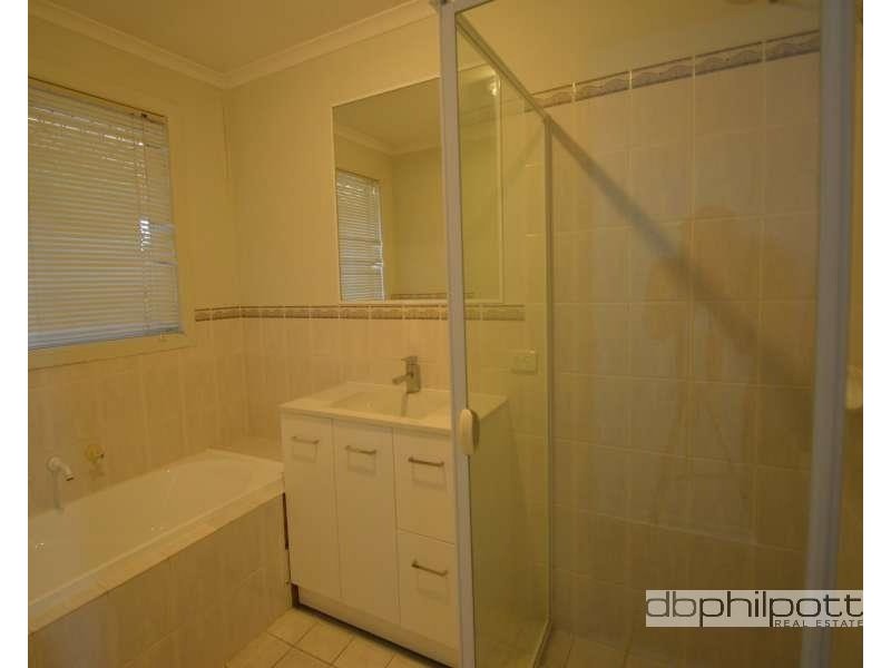 13 Cyclamen Avenue, Para Hills West SA 5096