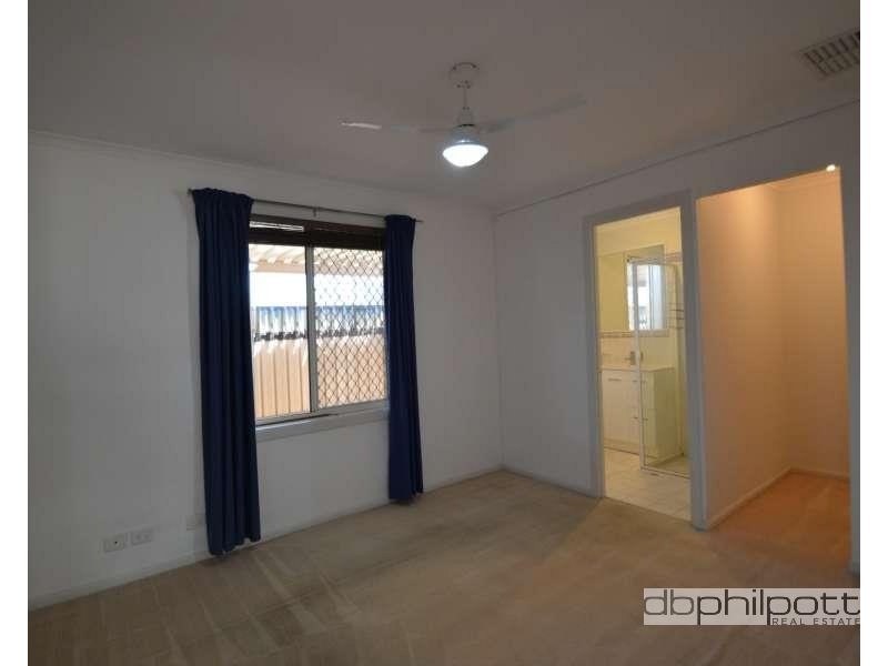 13 Cyclamen Avenue, Para Hills West SA 5096