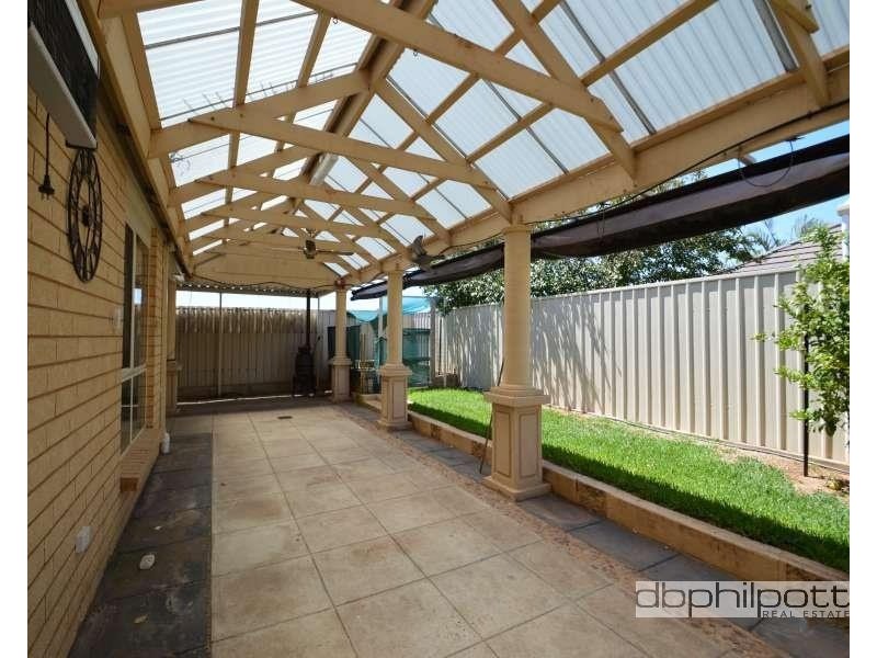 13 Cyclamen Avenue, Para Hills West SA 5096