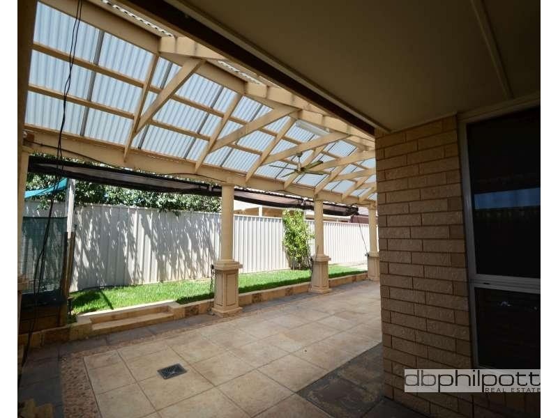 13 Cyclamen Avenue, Para Hills West SA 5096