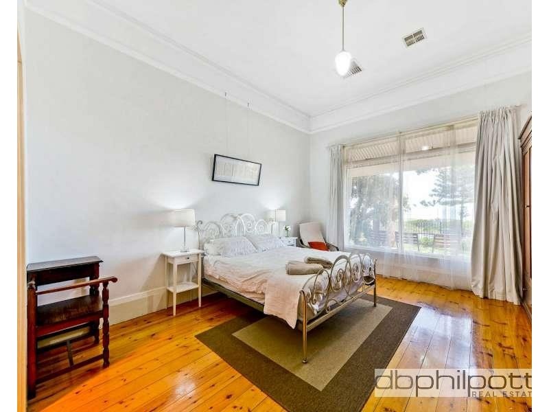 127 Esplanade, Semaphore SA 5019