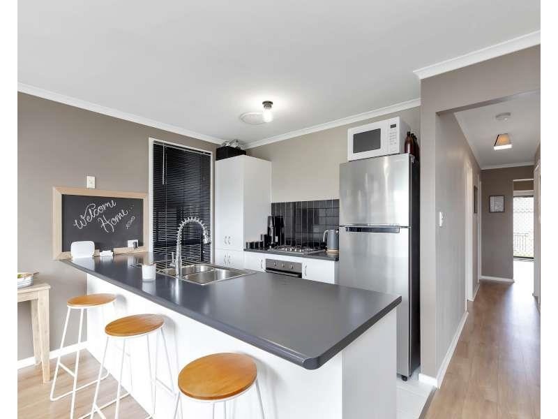 63 Riesling Crescent, Andrews Farm SA 5114