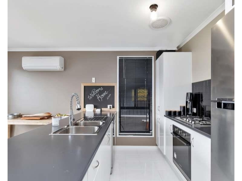 63 Riesling Crescent, Andrews Farm SA 5114