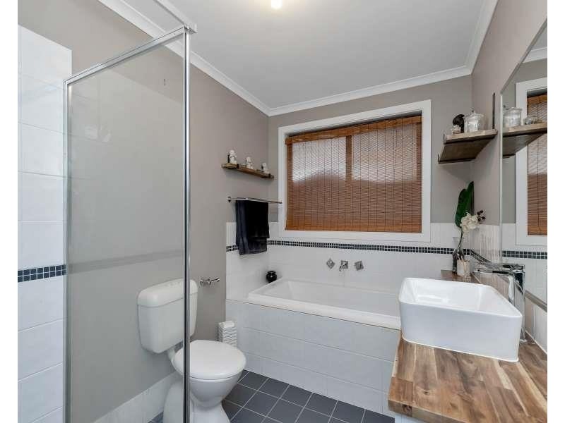 63 Riesling Crescent, Andrews Farm SA 5114