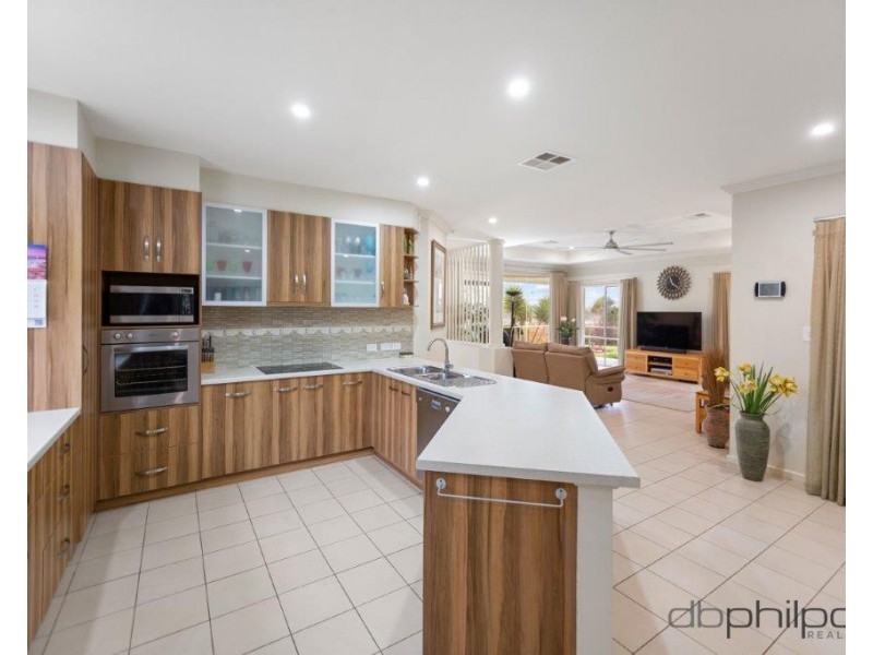 20 Queen Louisa Drive, Long Flat SA 5253