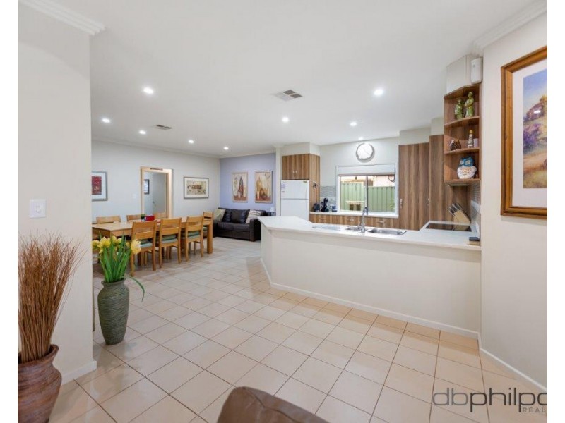 20 Queen Louisa Drive, Long Flat SA 5253