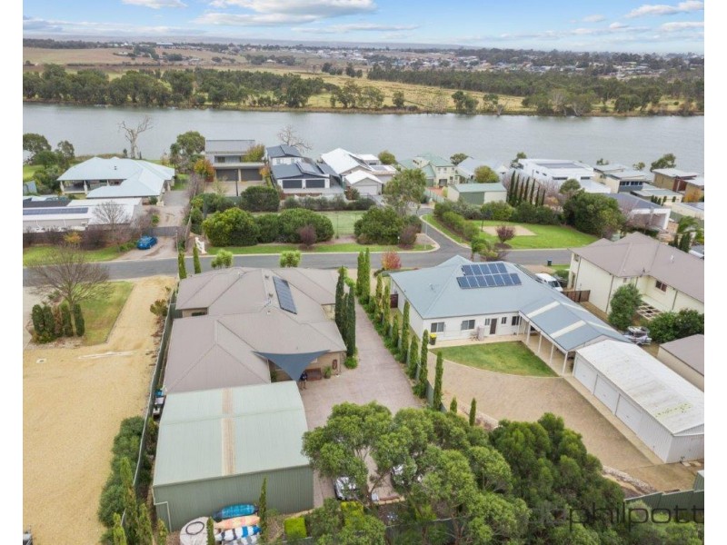 20 Queen Louisa Drive, Long Flat SA 5253