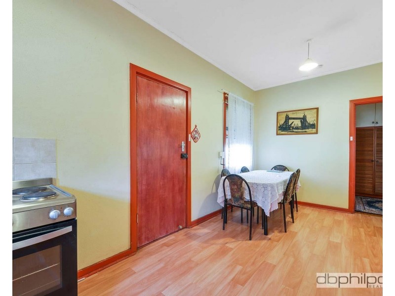 17 Longleat Road, Elizabeth Vale SA 5112