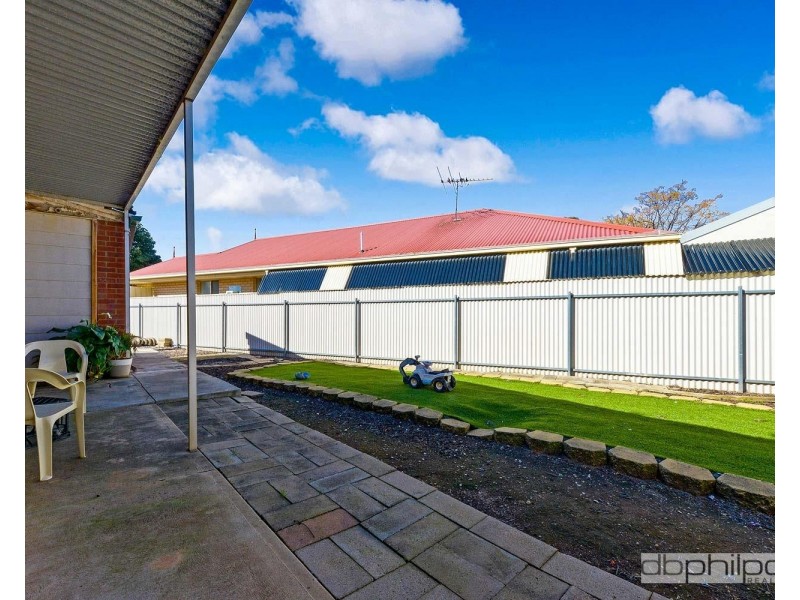 17 Longleat Road, Elizabeth Vale SA 5112