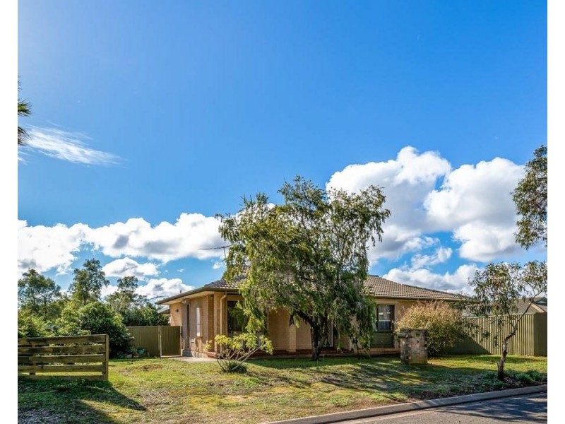 6 Hilliard Place, Para Vista SA 5093