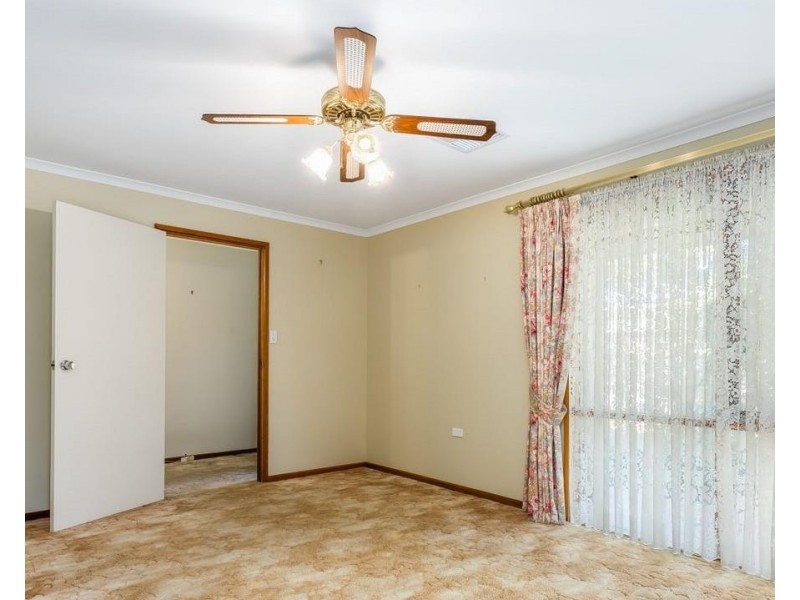 6 Hilliard Place, Para Vista SA 5093