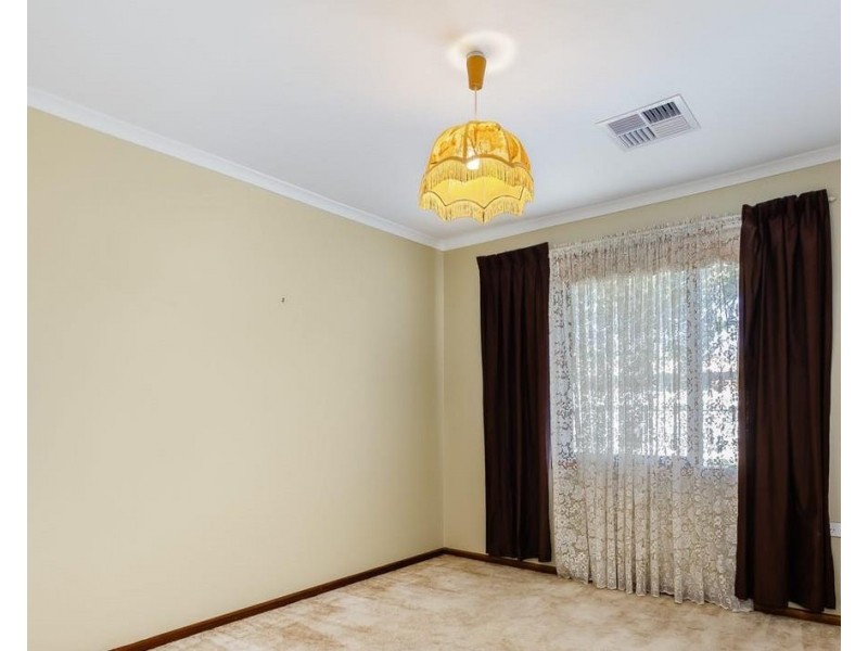 6 Hilliard Place, Para Vista SA 5093