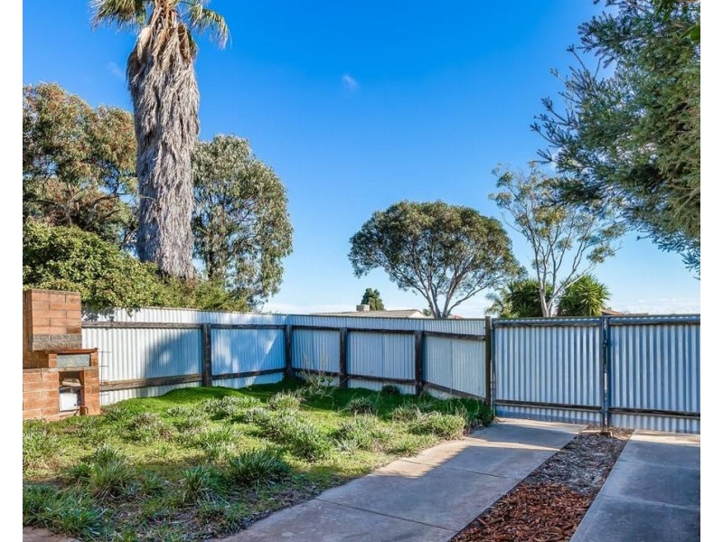 6 Hilliard Place, Para Vista SA 5093