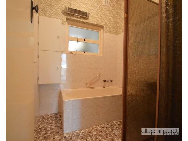 5 Munro Avenue, Sefton Park SA 5083