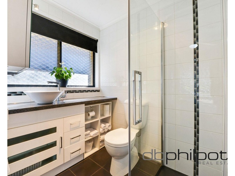 5 Doulton Crescent, Modbury Heights SA 5092