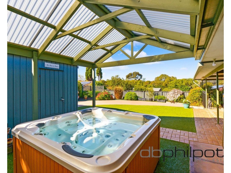 5 Doulton Crescent, Modbury Heights SA 5092