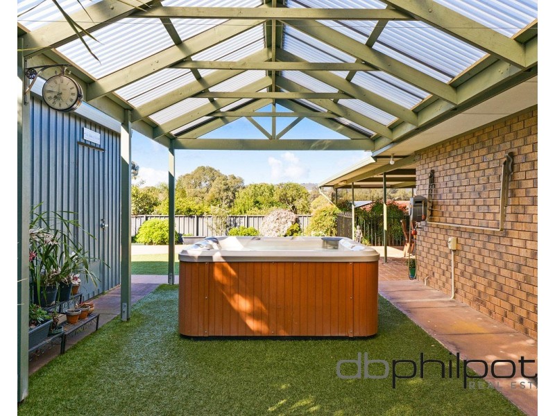 5 Doulton Crescent, Modbury Heights SA 5092