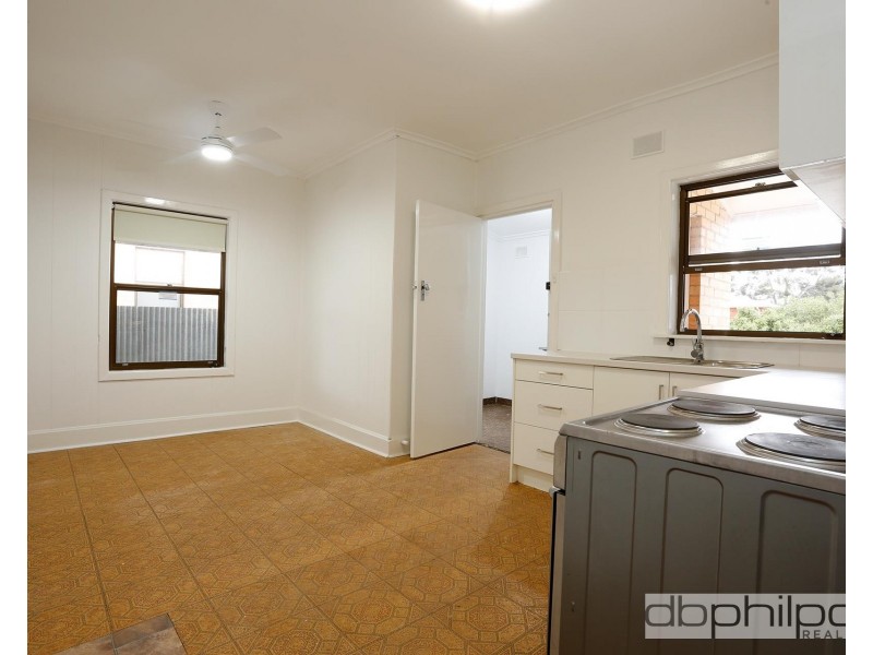 6 Brady  Street, Elizabeth Downs SA 5113