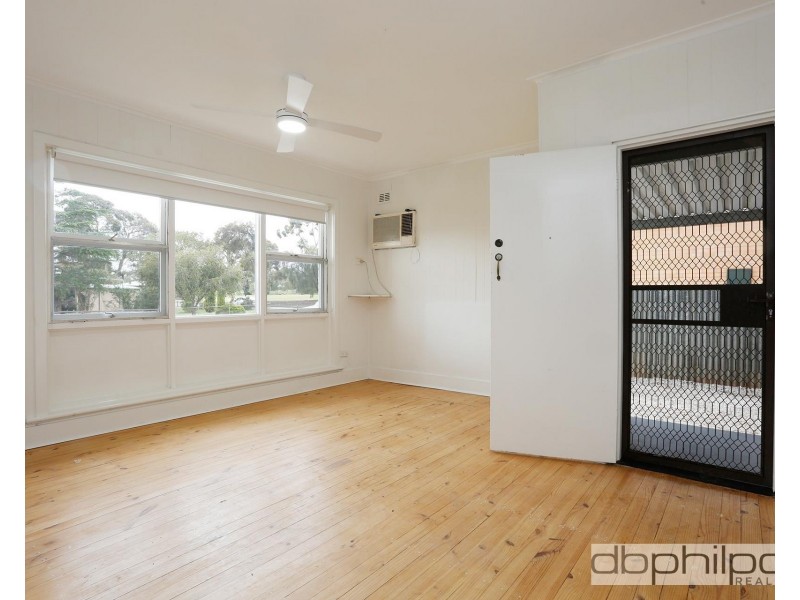6 Brady  Street, Elizabeth Downs SA 5113