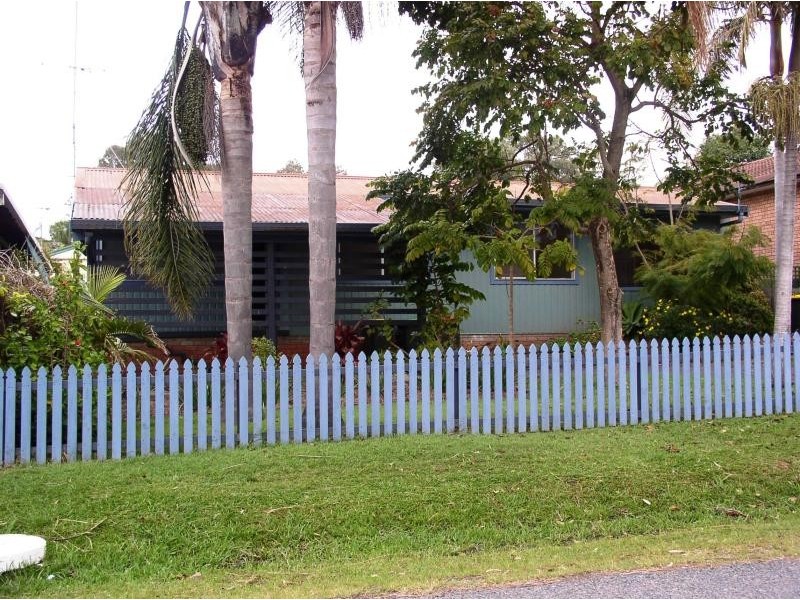 8 Maple Rd, Sandy Beach NSW 2456