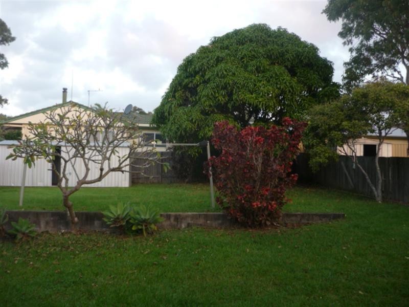 8 Maple Rd, Sandy Beach NSW 2456
