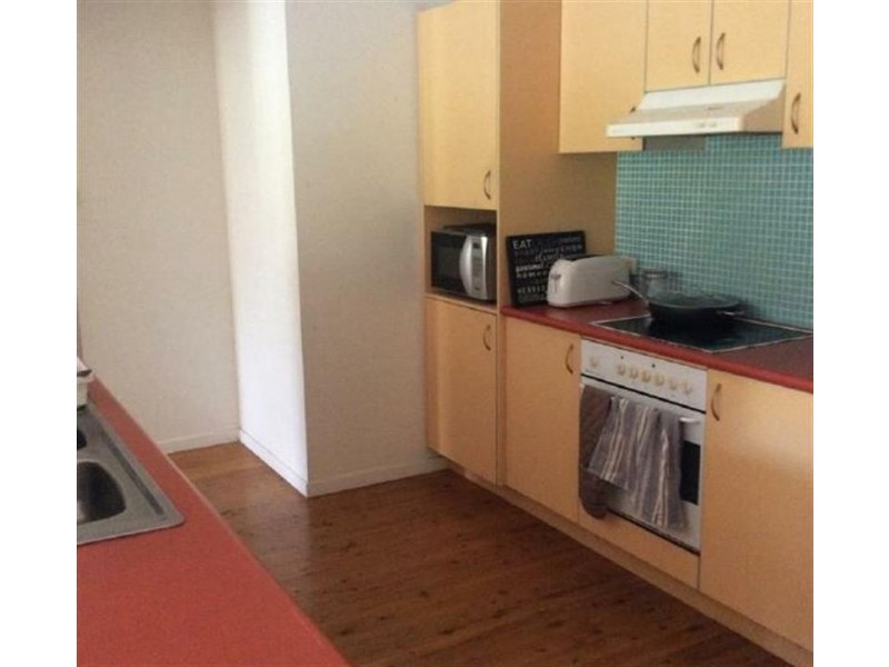 2/1 Lakeview  Avenue, Safety Beach NSW 2456