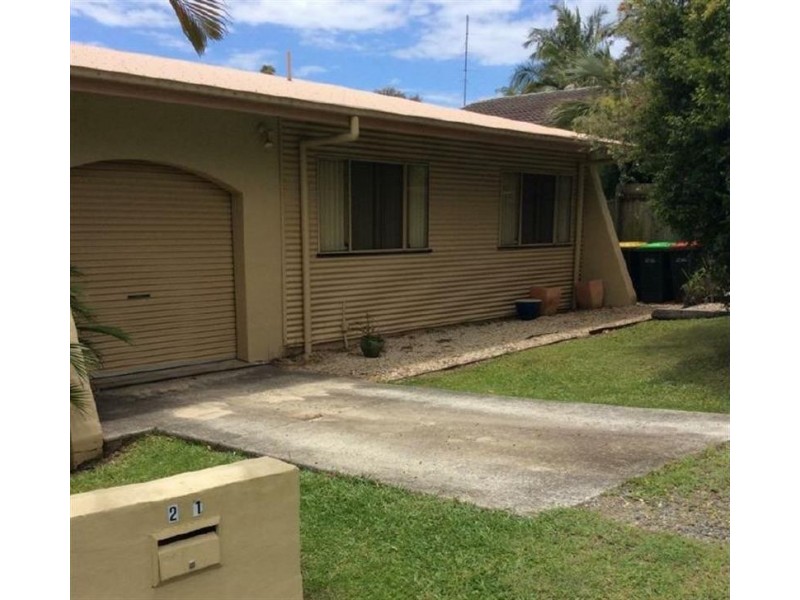 2/1 Lakeview  Avenue, Safety Beach NSW 2456