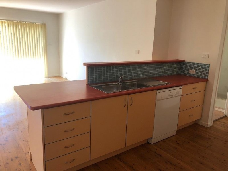 2/1 Lakeview  Avenue, Safety Beach NSW 2456