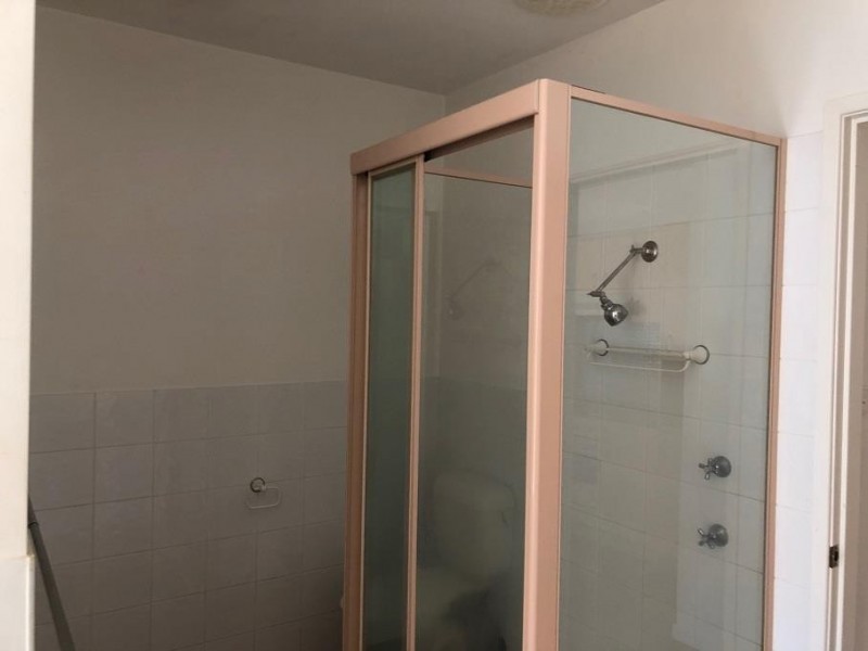 2/1 Lakeview  Avenue, Safety Beach NSW 2456