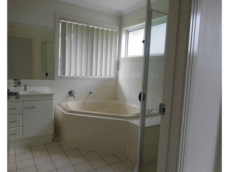 8 Carabeen Close, Woolgoolga NSW 2456