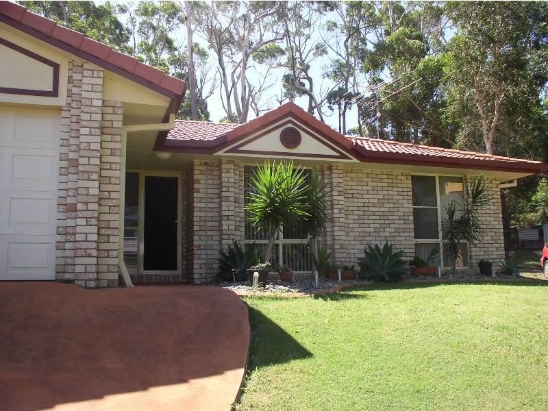 13 McPhee Cl, Woolgoolga NSW 2456