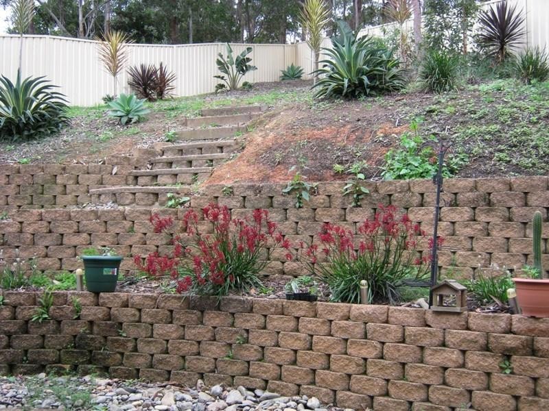 13 McPhee Cl, Woolgoolga NSW 2456