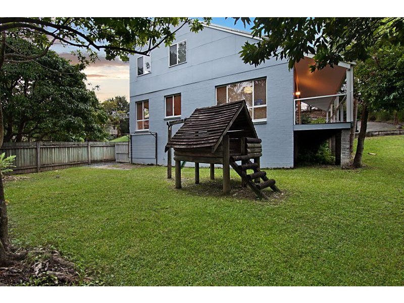 17 Schofield Dr, Safety Beach NSW 2456