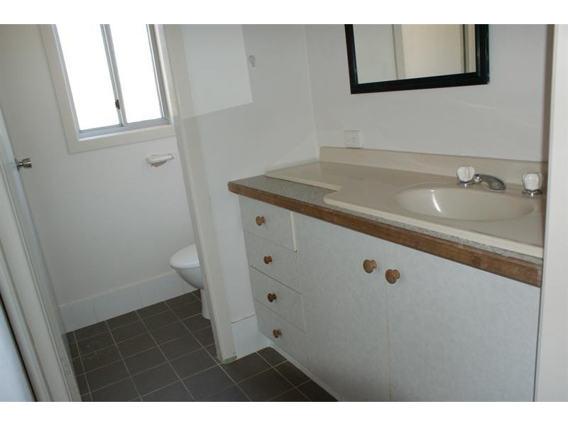 6 Barnes St, Woolgoolga NSW 2456